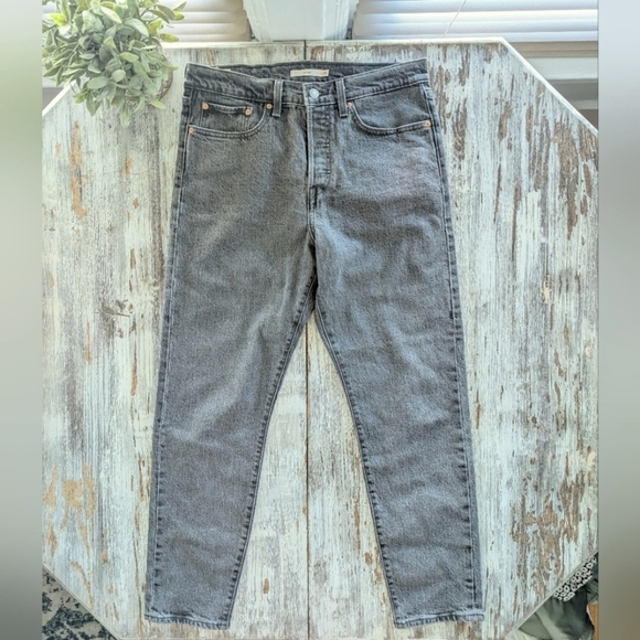 Levi's Wedgie Fit Ankle Grey Women's 30 - Picture 10 of 10